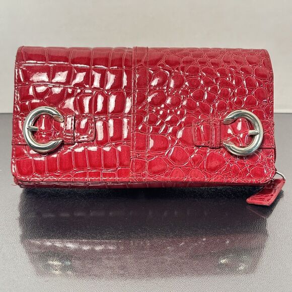 Women's Red Faux Crocodile Leather Glossy Tri-Fold Wallet/Bill Fold Card Holder - Picture 1 of 10